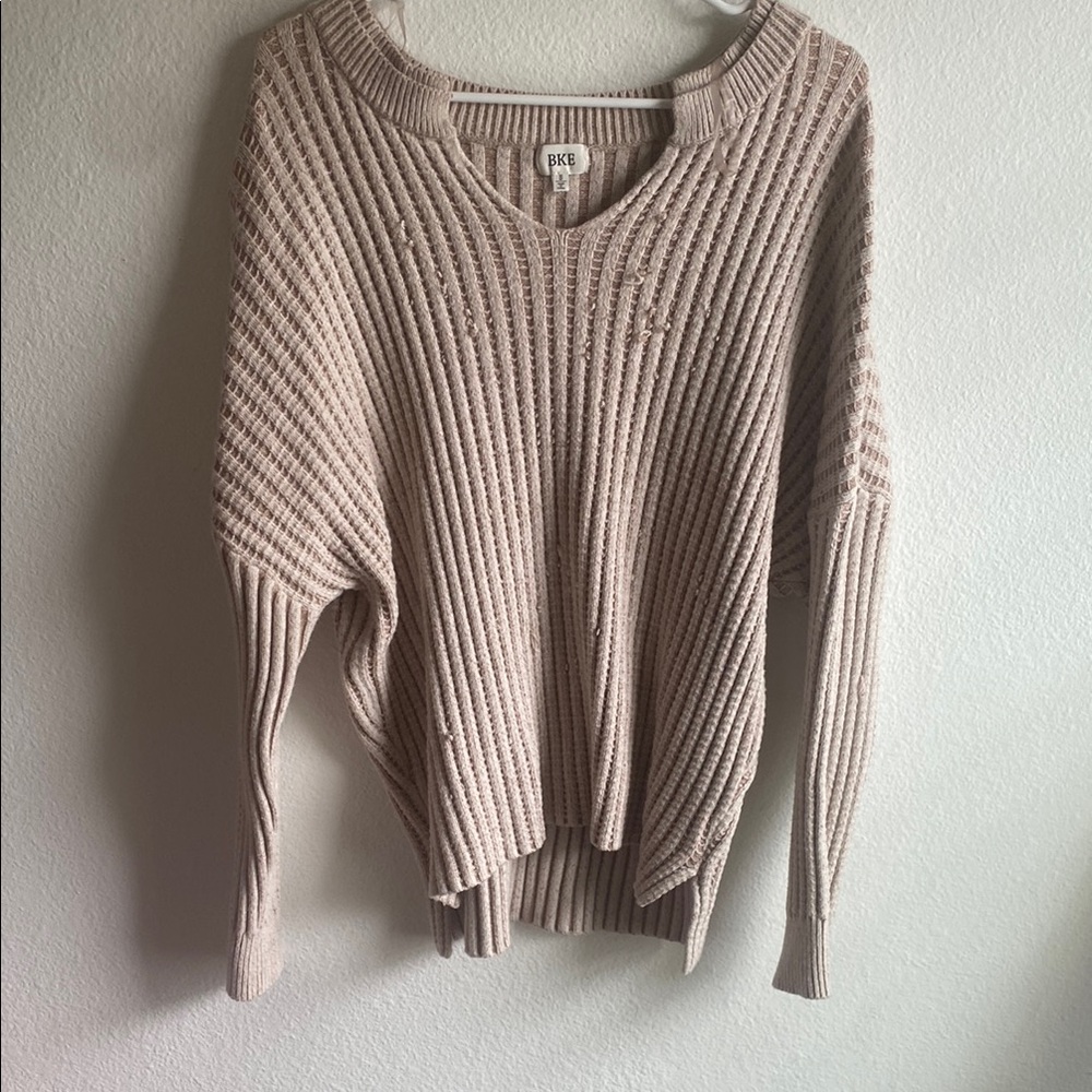 H&M Cream V-Neck Ribbed Sweater